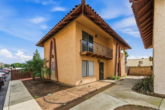 $387,500 | 520 South Anza Street, Unit 42, El Cajon, CA 92020