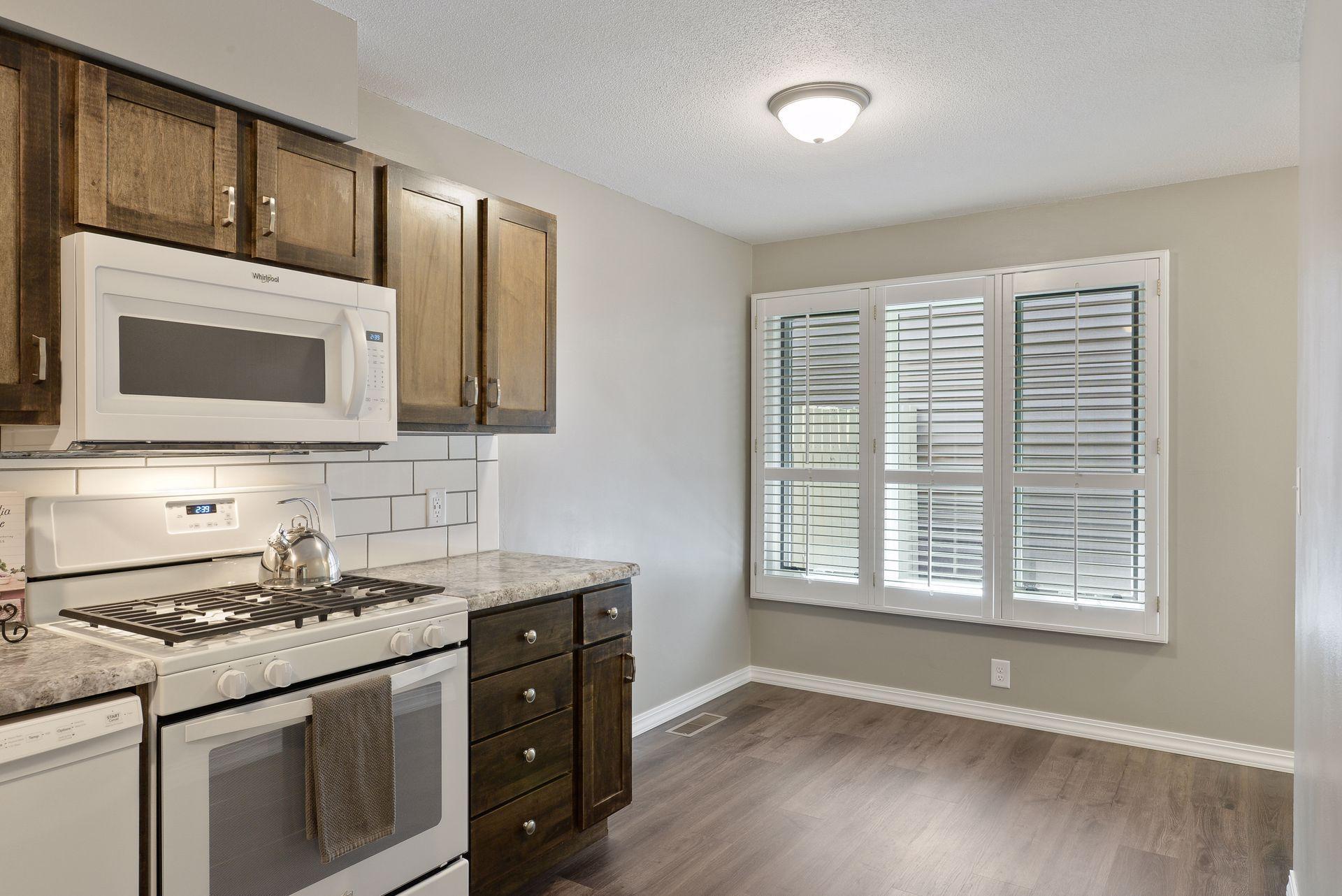 112712 Hundertmark Road, Unit 8E Chaska, MN 55318 - Photo 14 of 37 Gallery Image 14