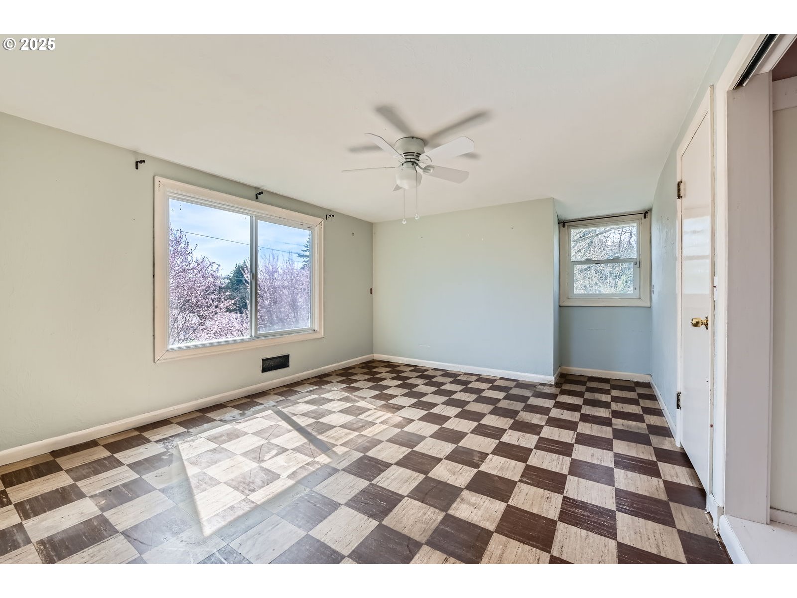 2349 Southwest 6th Avenue Camas, WA 98607 - Photo 11 of 32