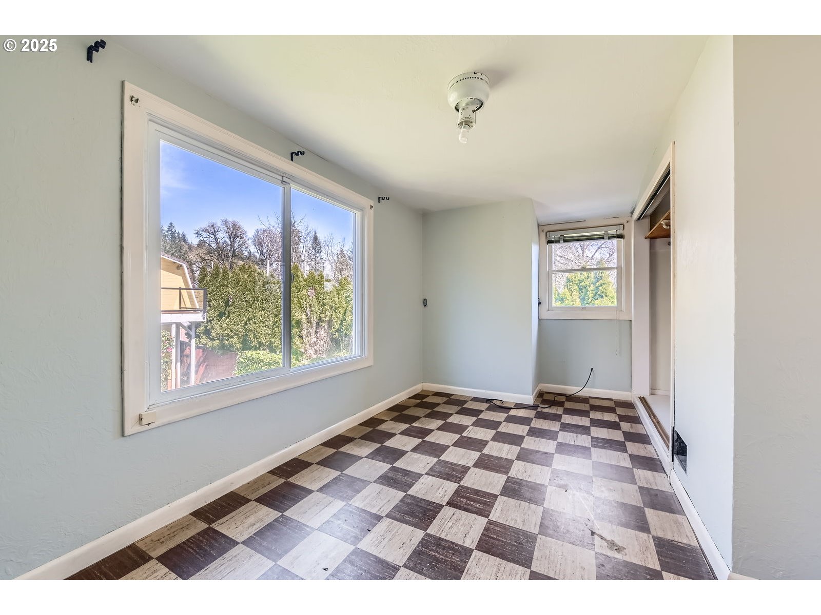 2349 Southwest 6th Avenue Camas, WA 98607 - Photo 14 of 32