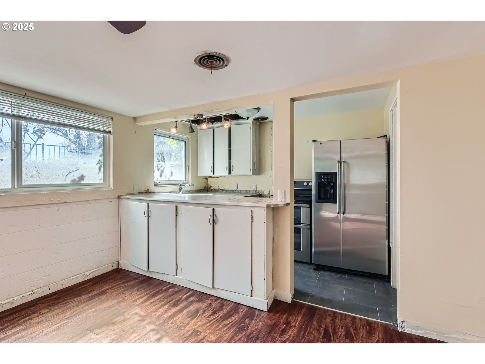 2349 Southwest 6th Avenue Camas, WA 98607 - Photo 16 of 32