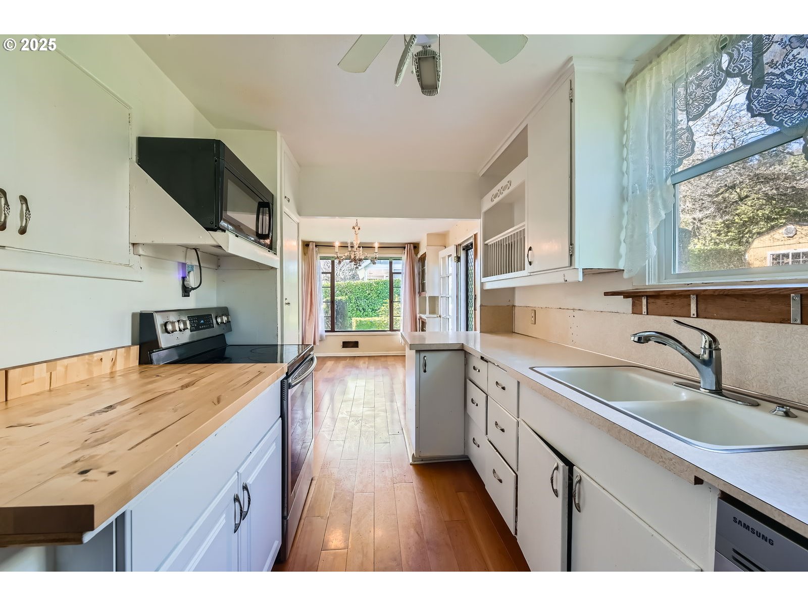 2349 Southwest 6th Avenue Camas, WA 98607 - Photo 9 of 32