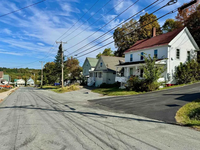 $179,000 | 109 Caledonia Street, St. Johnsbury, VT 05819