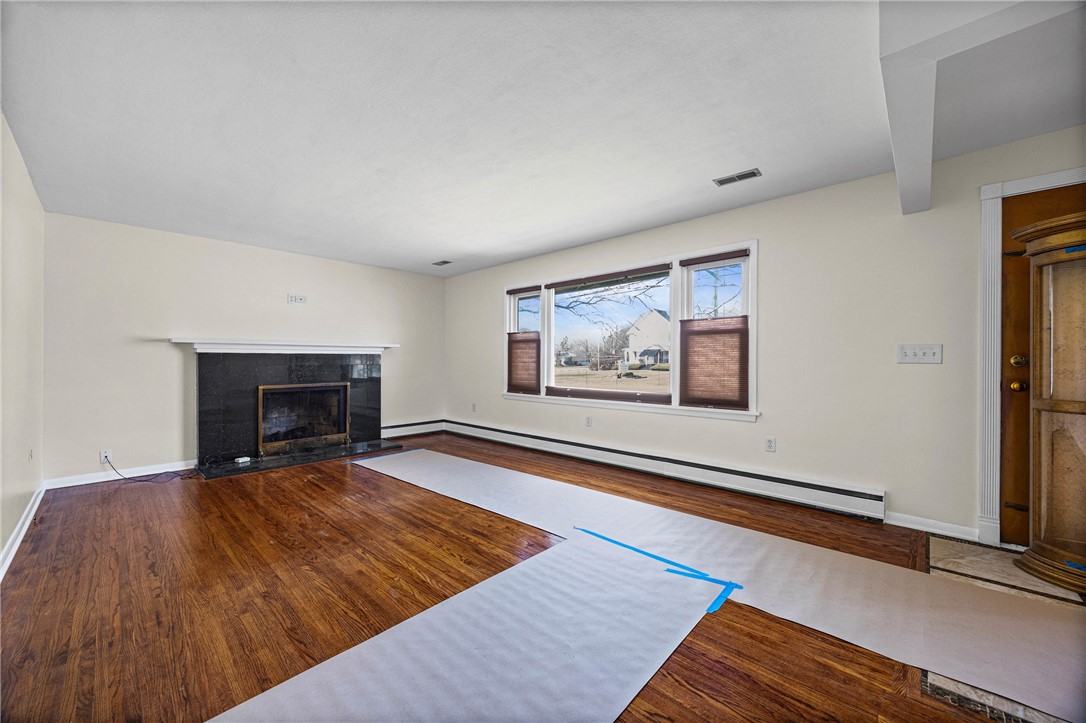 2820 Culver Road Irondequoit, NY 14622 - Photo 4 of 31