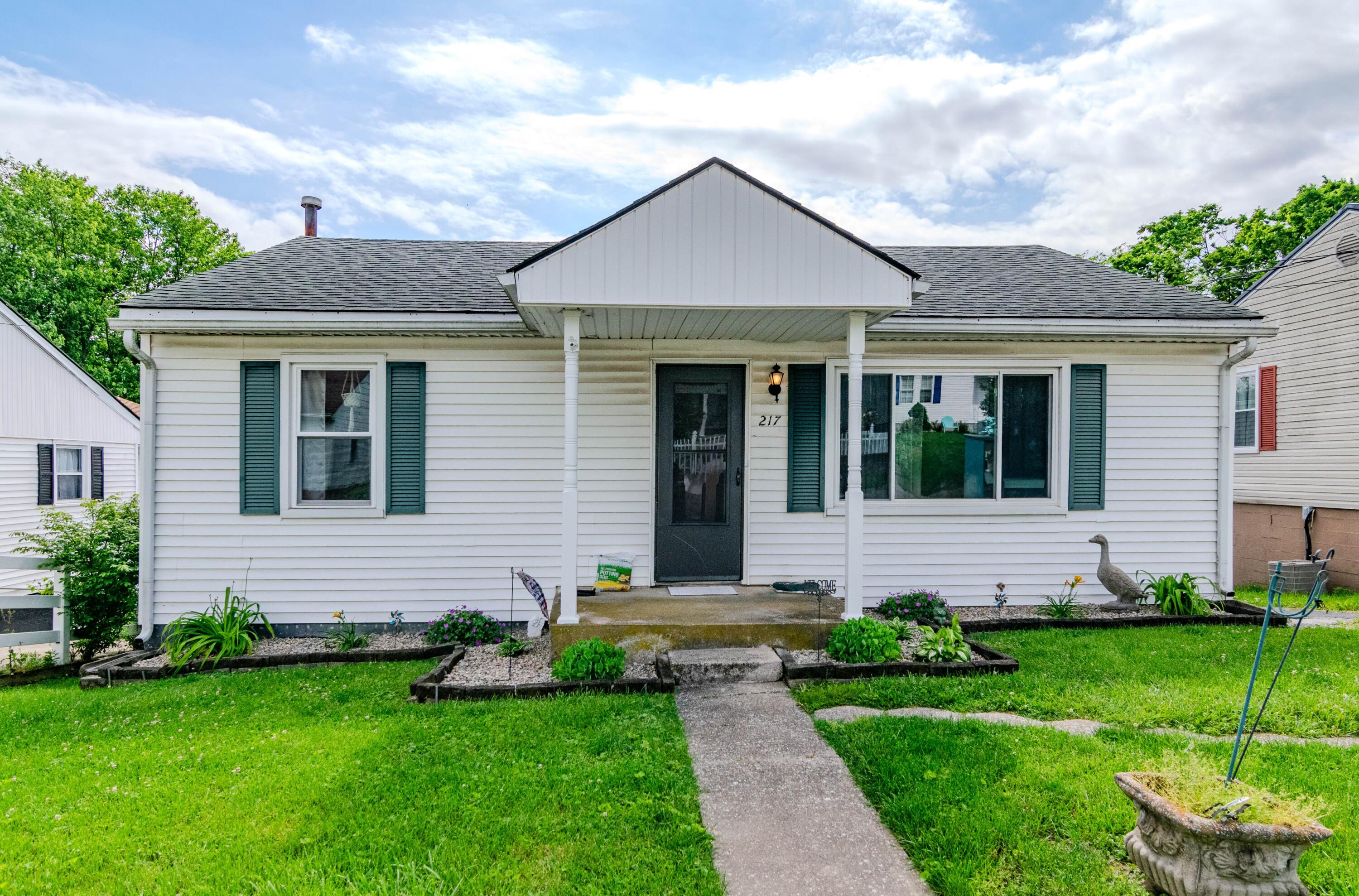 217 Locust Grove Road Winchester, KY 40391 - Photo 1 of 48 217Locust Grove-0114