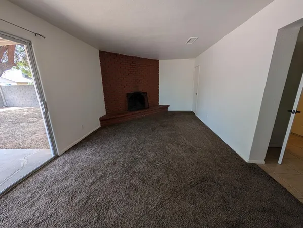 $1,670 | 8929 West Campbell Avenue, Phoenix, AZ 85037