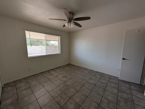 $1,670 | 8929 West Campbell Avenue, Phoenix, AZ 85037