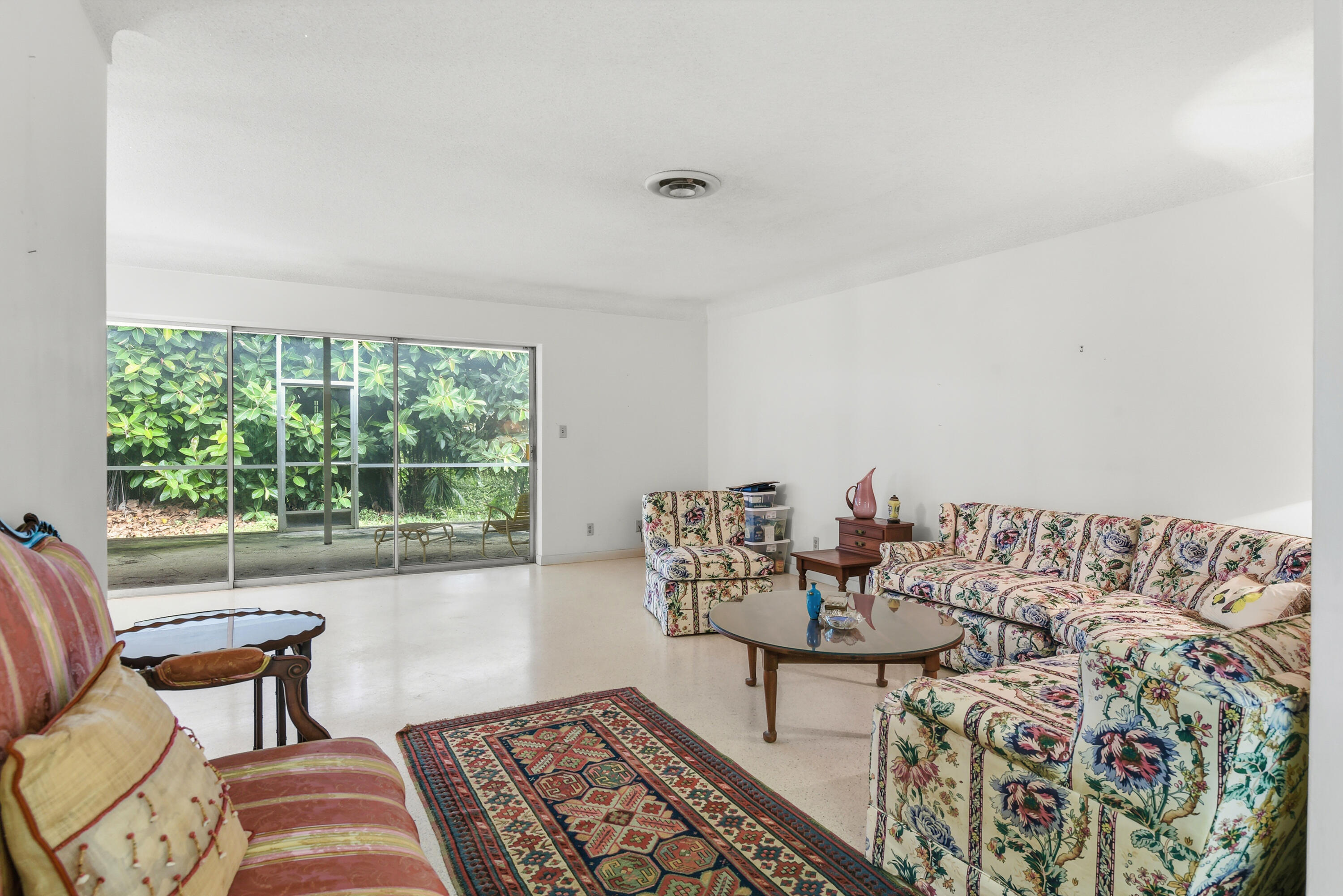 91 Southwest 11th Avenue Boca Raton, FL 33486 - Photo 4 of 29 91 SW 11th Ave_Lois Ronan_6 copy
