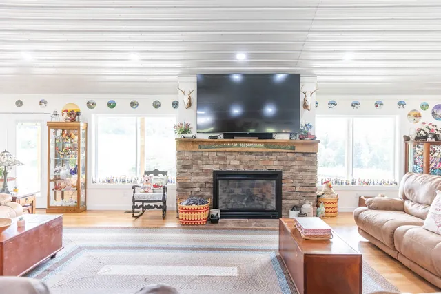 $699,900 | 842 Adair Hl Drive, Rockbridge Baths, VA 24473