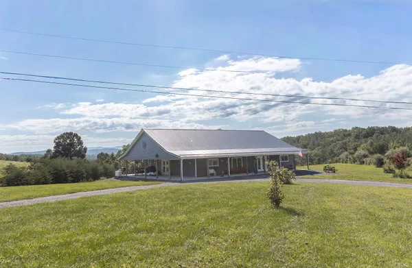 $699,000 | 842 Adair Hl Drive, Rockbridge Baths, VA 24473
