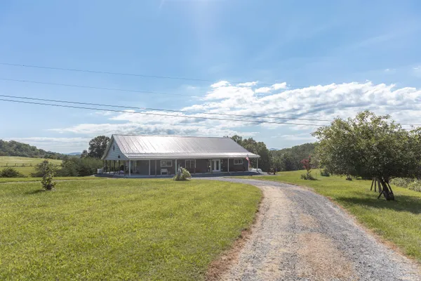$699,000 | 842 Adair Hl Drive, Rockbridge Baths, VA 24473