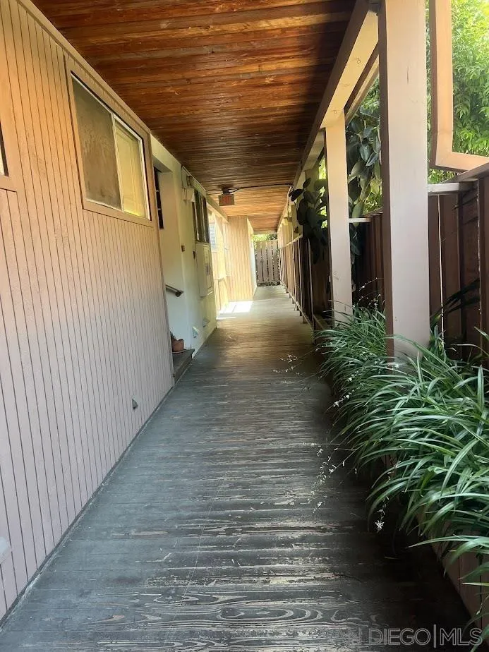 2630 Torrey Pines Road, Unit E21 La Jolla, CA 92037 - Photo 22 of 24 a view of a pathway of a house
