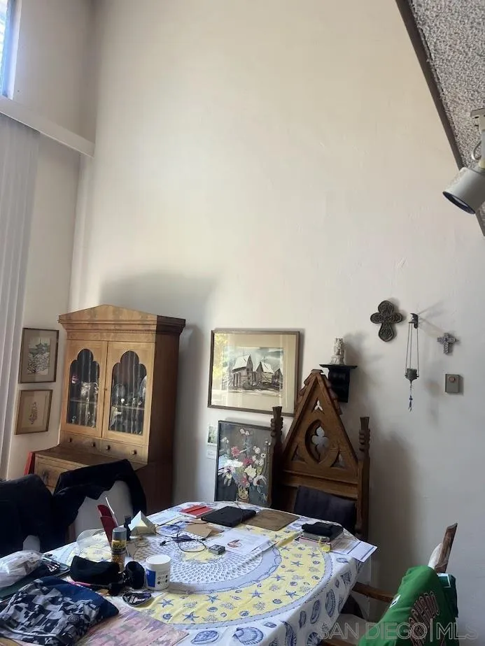 2630 Torrey Pines Road, Unit E21 La Jolla, CA 92037 - Photo 7 of 24 a bedroom with furniture and a bed