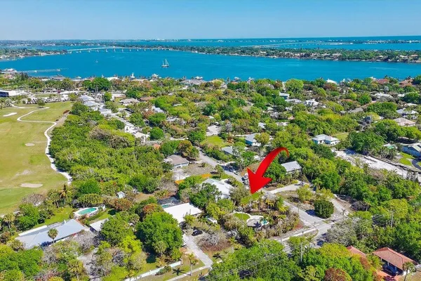 $1,099,000 | 2366 Southeast Country Club Lane, Stuart, FL 34996