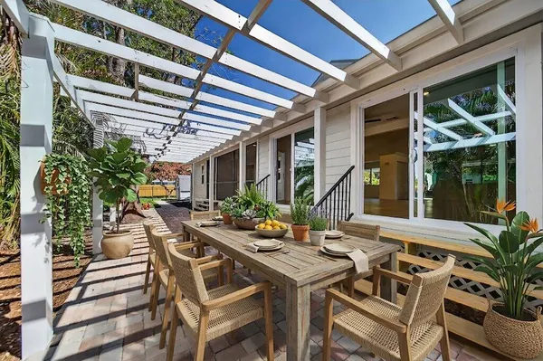 $1,099,000 | 2366 Southeast Country Club Lane, Stuart, FL 34996