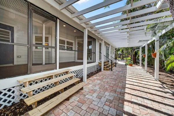 $1,099,000 | 2366 Southeast Country Club Lane, Stuart, FL 34996