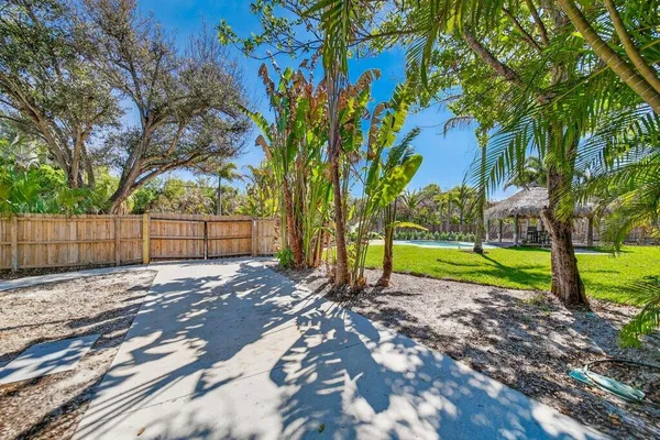 $1,099,000 | 2366 Southeast Country Club Lane, Stuart, FL 34996