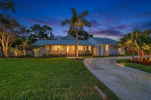 $1,099,000 | 2366 Southeast Country Club Lane, Stuart, FL 34996