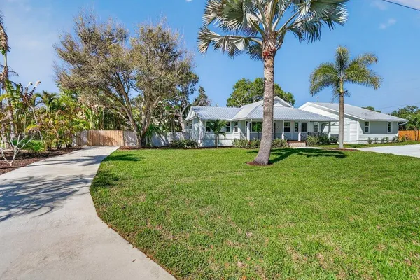 $1,099,000 | 2366 Southeast Country Club Lane, Stuart, FL 34996