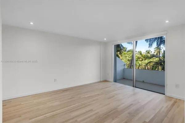 $799,000 | 155 Ocean Ln Drive, Unit 302, Key Biscayne, FL 33149