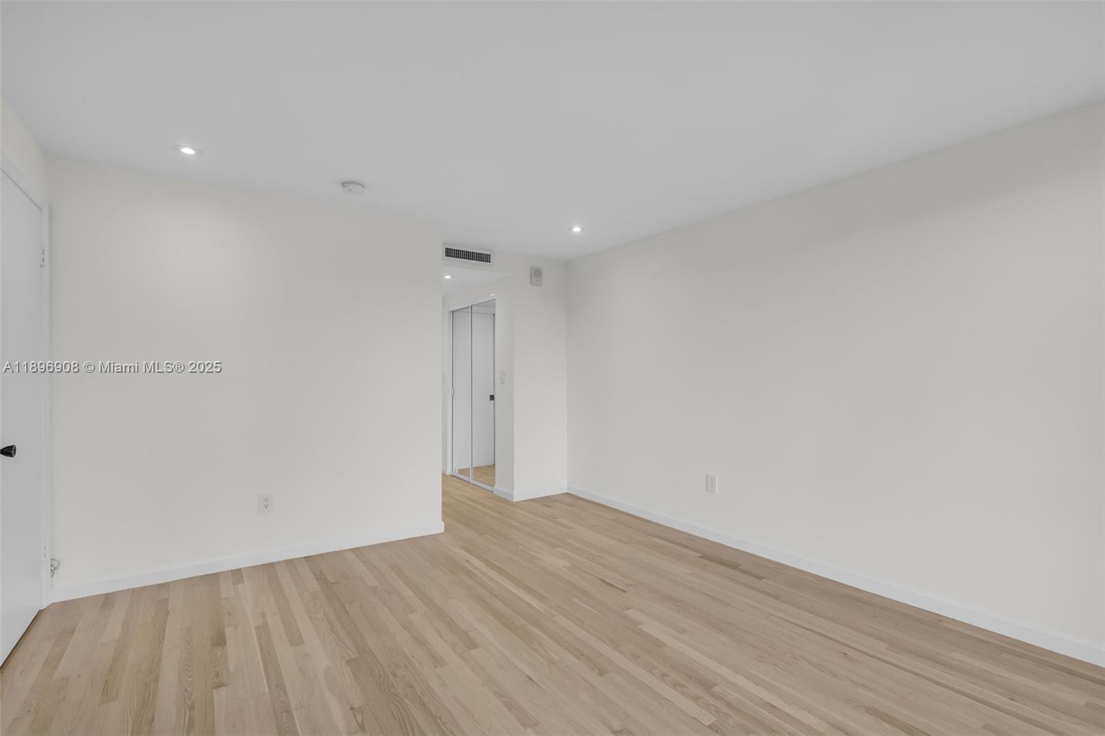 155 Ocean Ln Drive, Unit 302 Key Biscayne, FL 33149 - Photo 14 of 27