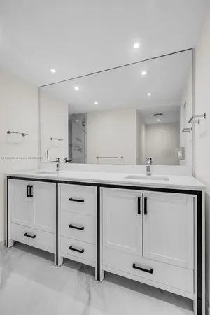 $799,000 | 155 Ocean Ln Drive, Unit 302, Key Biscayne, FL 33149