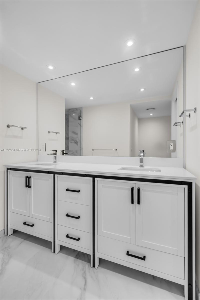 155 Ocean Ln Drive, Unit 302 Key Biscayne, FL 33149 - Photo 17 of 27