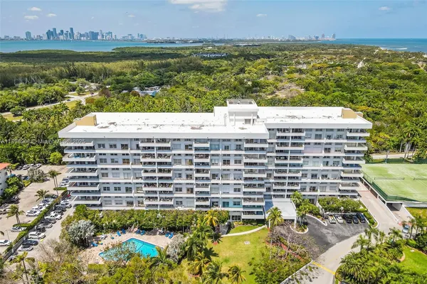 $799,000 | 155 Ocean Ln Drive, Unit 302, Key Biscayne, FL 33149