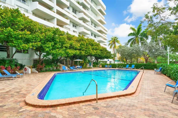 $799,000 | 155 Ocean Ln Drive, Unit 302, Key Biscayne, FL 33149