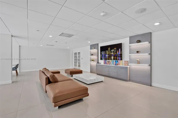 $799,000 | 155 Ocean Ln Drive, Unit 302, Key Biscayne, FL 33149