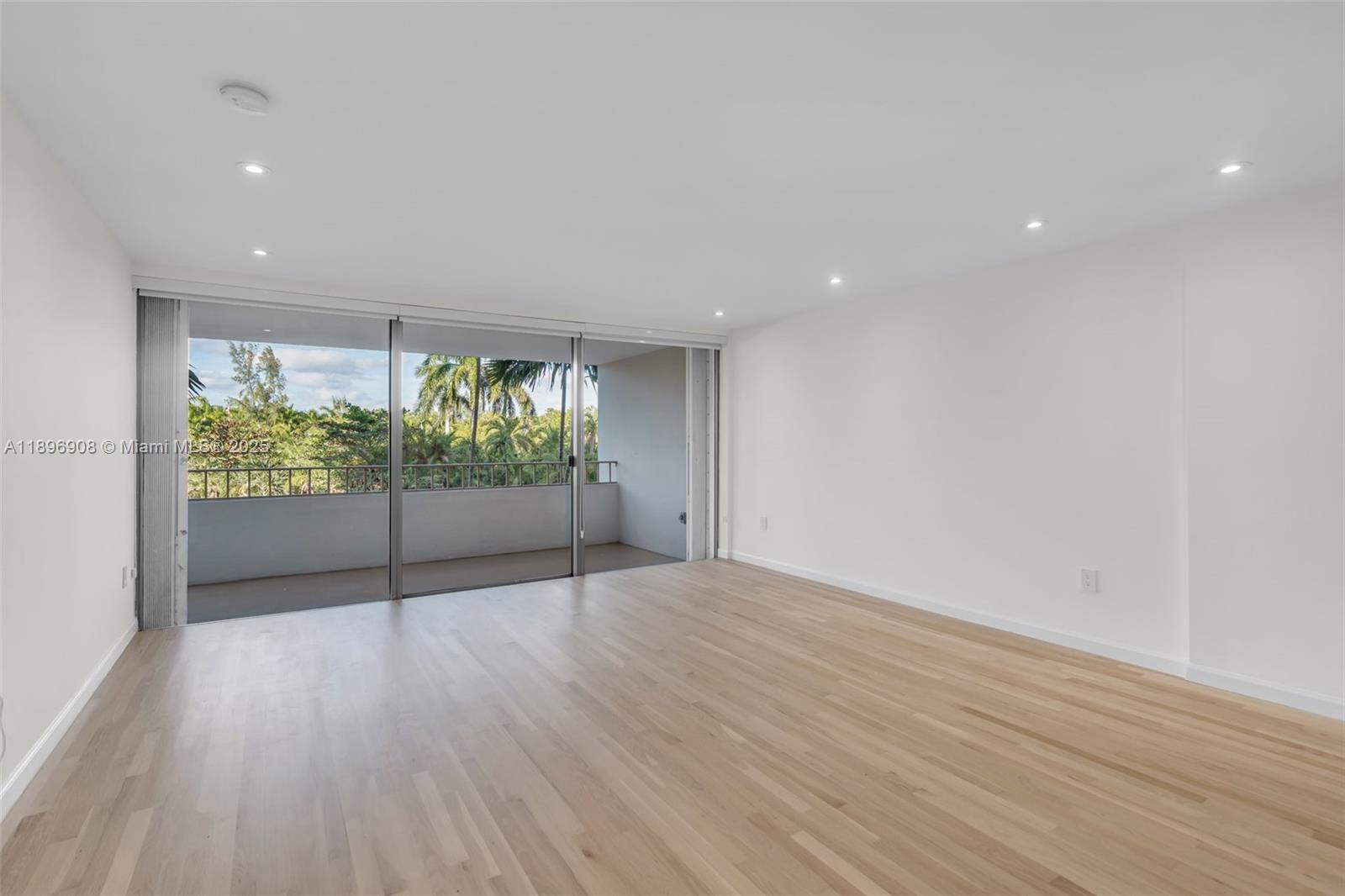 155 Ocean Ln Drive, Unit 302 Key Biscayne, FL 33149 - Photo 5 of 27