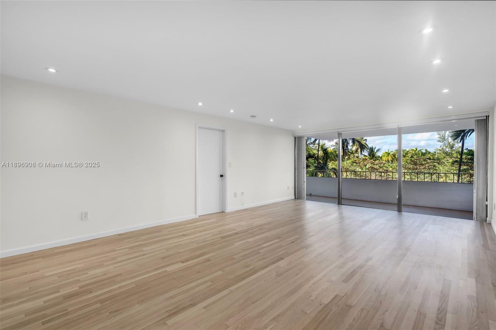 155 Ocean Ln Drive, Unit 302 Key Biscayne, FL 33149 - Photo 7 of 27