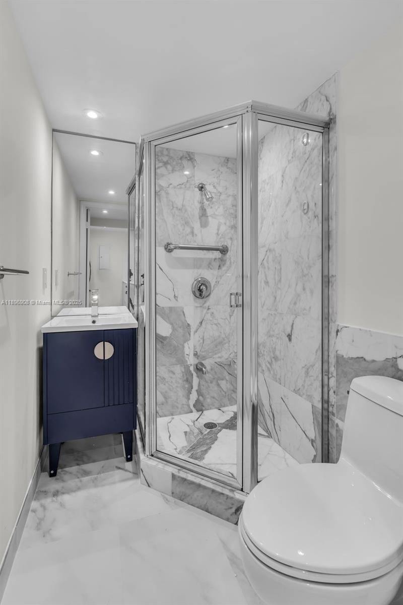 155 Ocean Ln Drive, Unit 302 Key Biscayne, FL 33149 - Photo 10 of 27