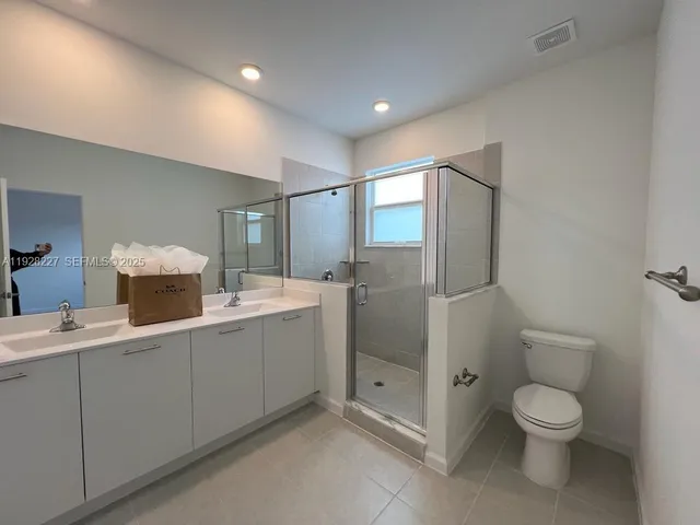 $3,000 | 12612 Northwest 23rd Place, Miami, FL 33167