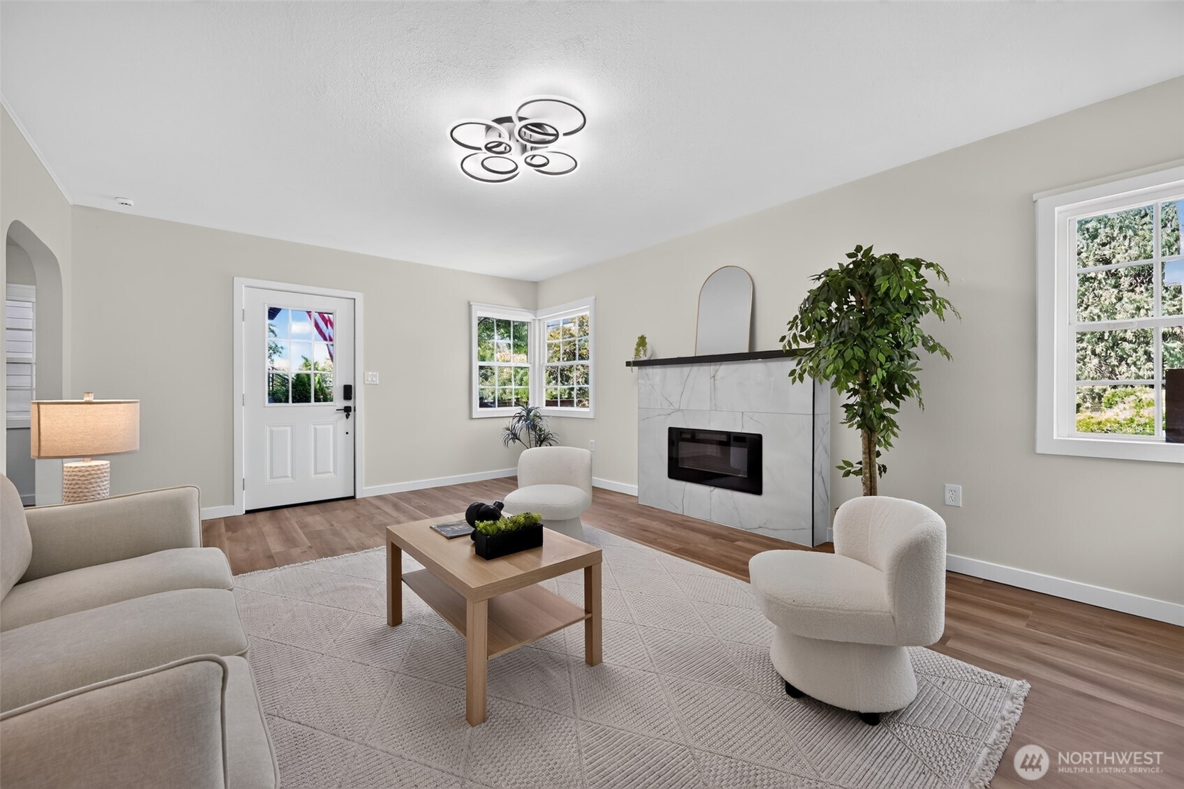 98 Hardie Avenue Southwest Renton, WA 98057 - Photo 4 of 34 Gallery Image 4
