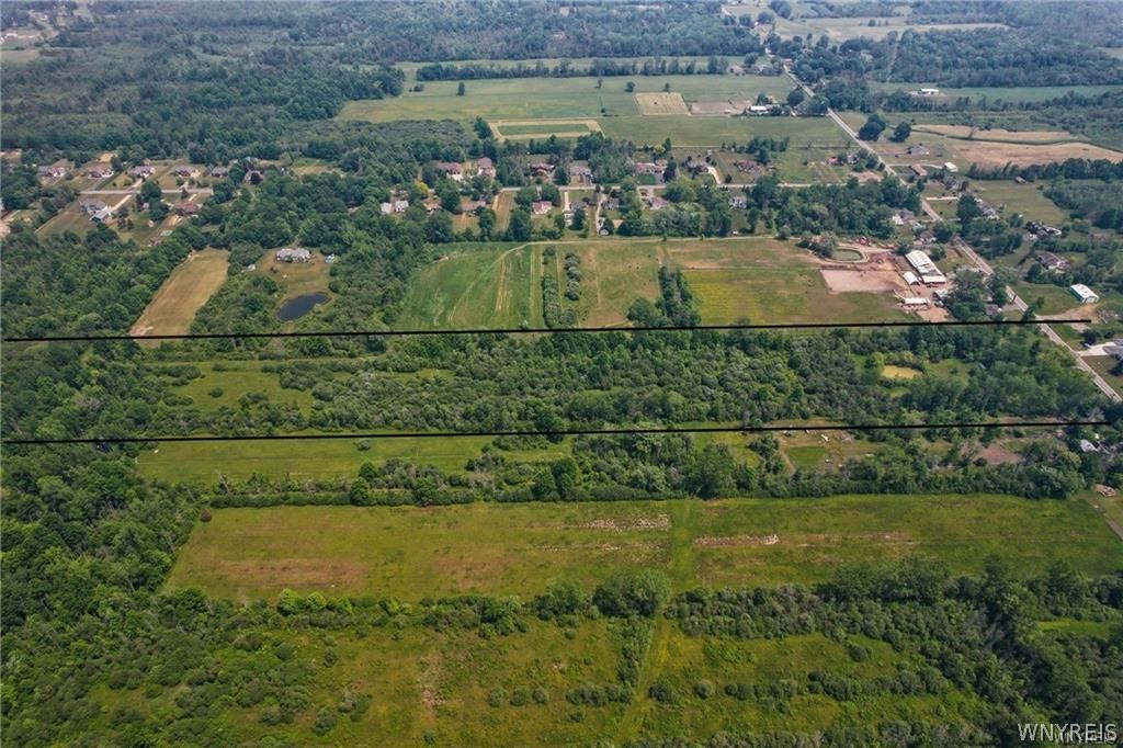 8660 Wolcott Road Clarence, NY 14032 - Photo 2 of 8