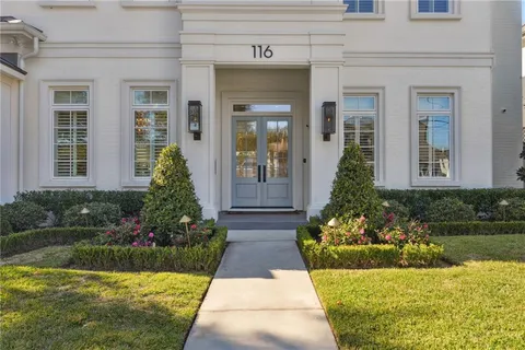 $3,000,000 | 116 Brockenbraugh Court, Metairie, LA 70005