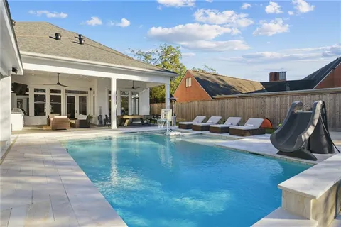 $3,000,000 | 116 Brockenbraugh Court, Metairie, LA 70005