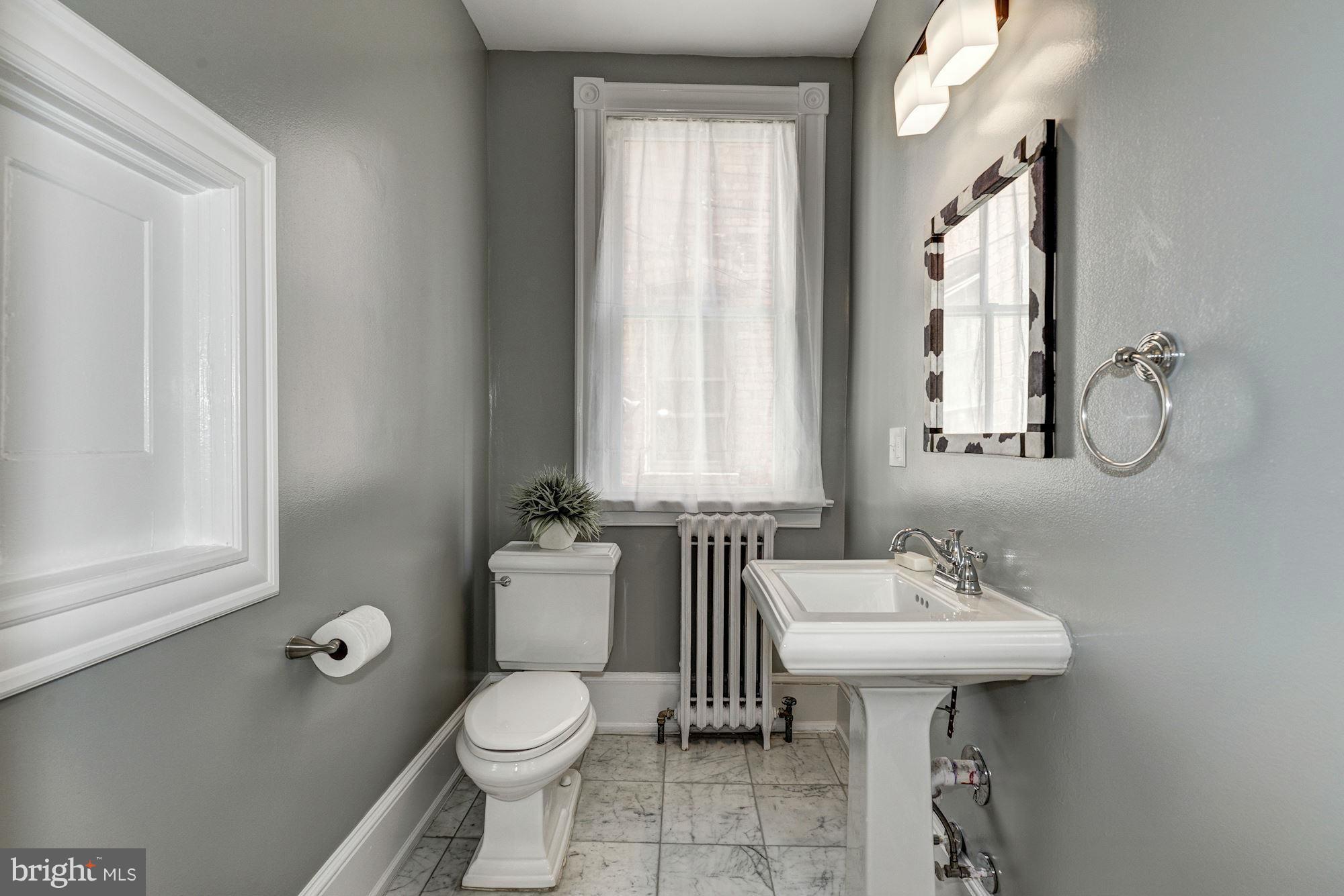 146 U Street Northwest Washington, DC 20001 - Photo 9 of 30 Spacious powder room
