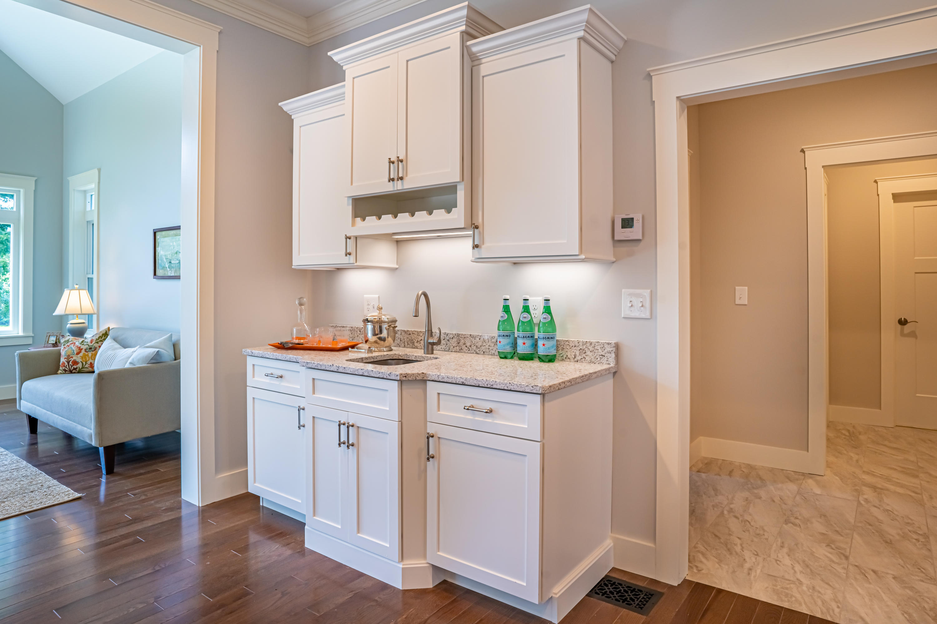 23 Hiltons Run Kittery Point, ME 03905 - Photo 14 of 50 Butlers Pantry - Wet Bar - wet bar