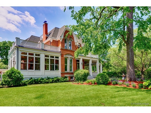 154 Bartram Road Riverside, IL 60546 - Photo 2 of 25