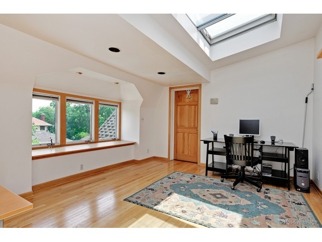 154 Bartram Road Riverside, IL 60546 - Photo 14 of 25