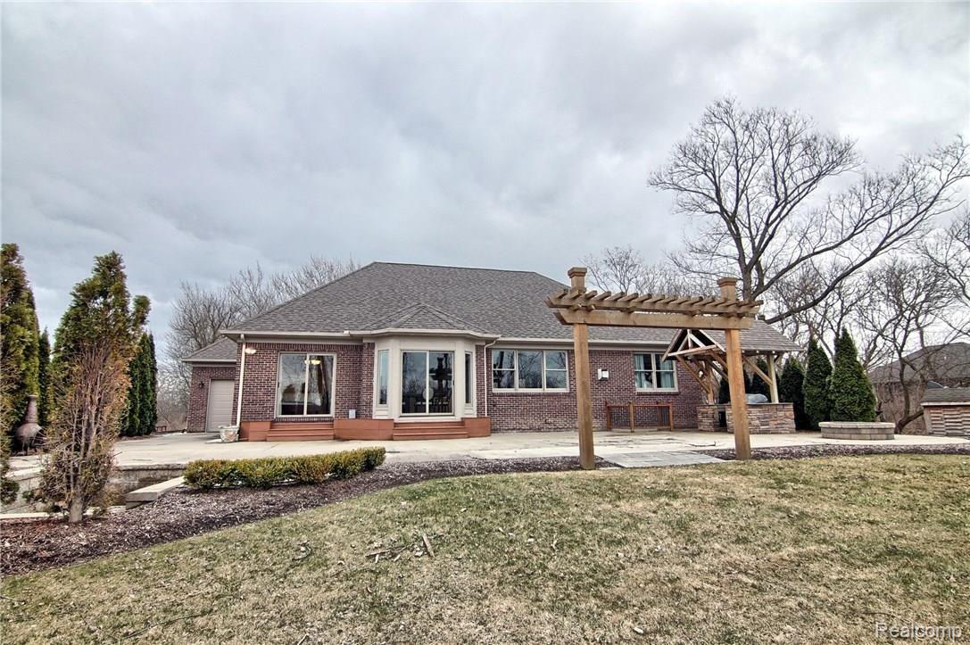 66701 Omo Road New Haven, MI 48050 - Photo 29 of 36 Rear