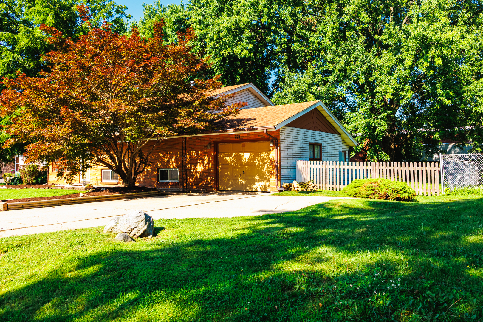721 Helene Street Shorewood, IL 60404 - Photo 4 of 37