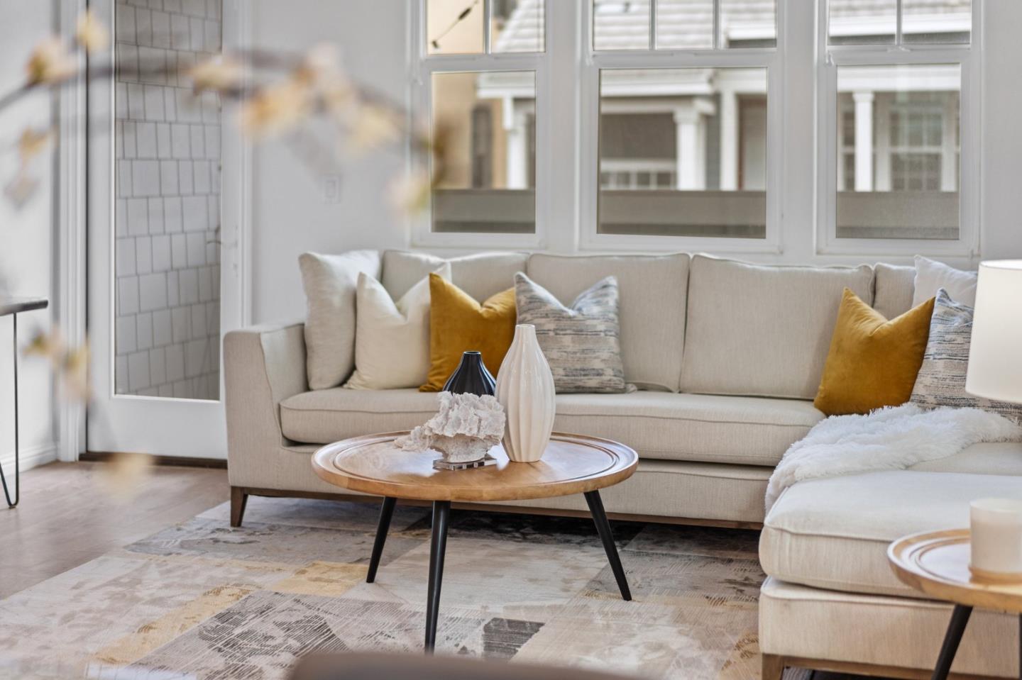 3410 Pyramid Way Mountain View, CA 94043 - Photo 4 of 55 a living room with furniture
