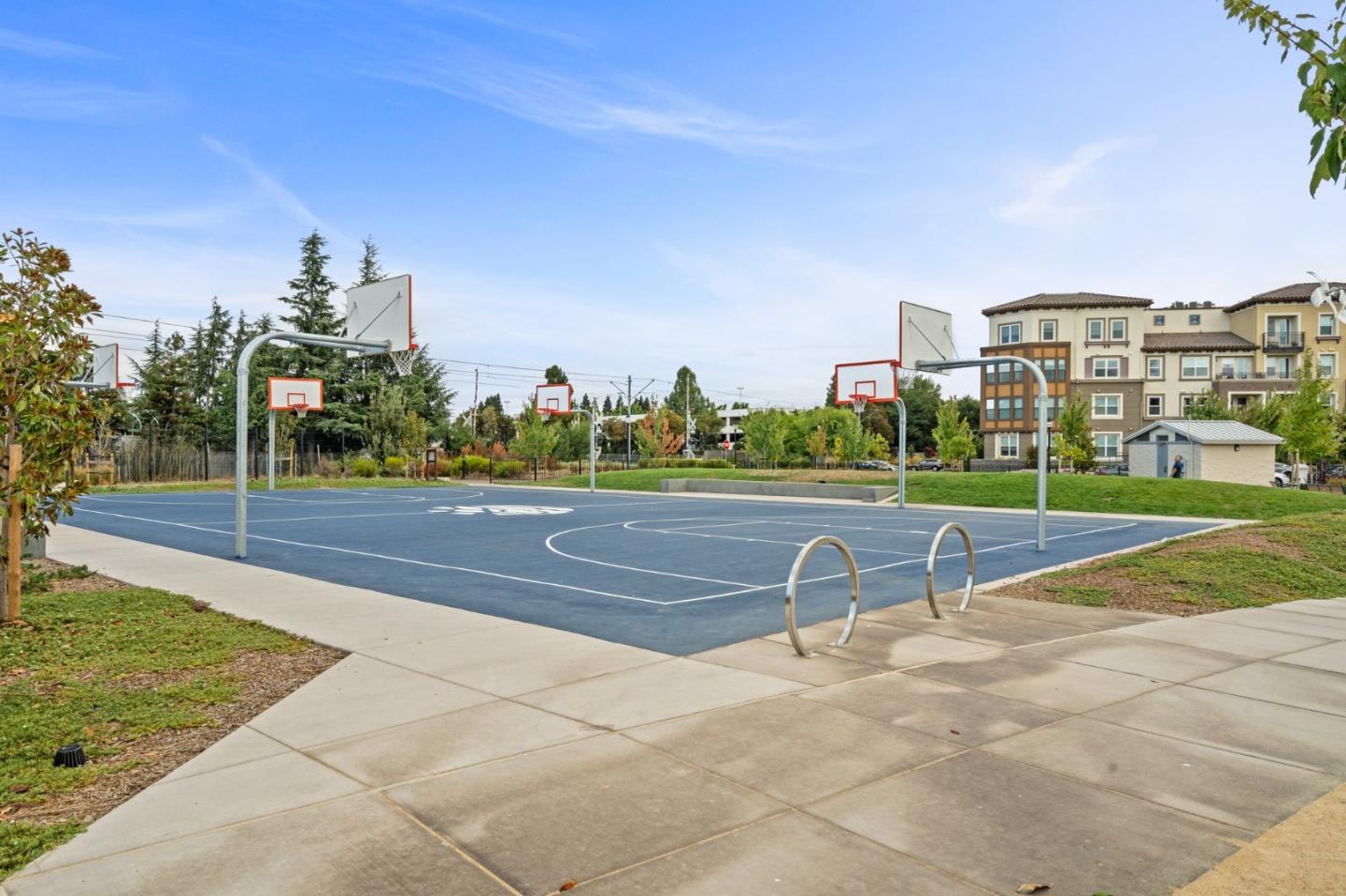3410 Pyramid Way Mountain View, CA 94043 - Photo 51 of 55 a view of a basketball court