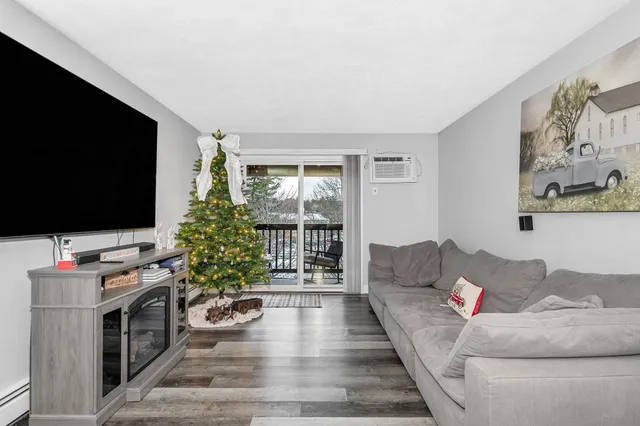 $299,900 | 210 Brook Village Road, Unit 38, Nashua, NH 03062