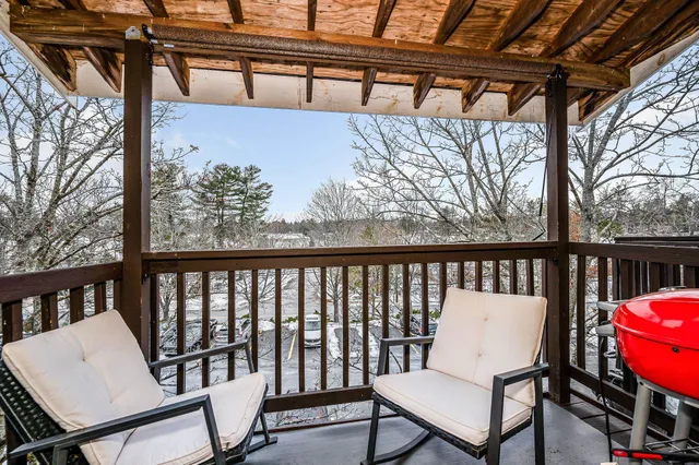 $299,900 | 210 Brook Village Road, Unit 38, Nashua, NH 03062