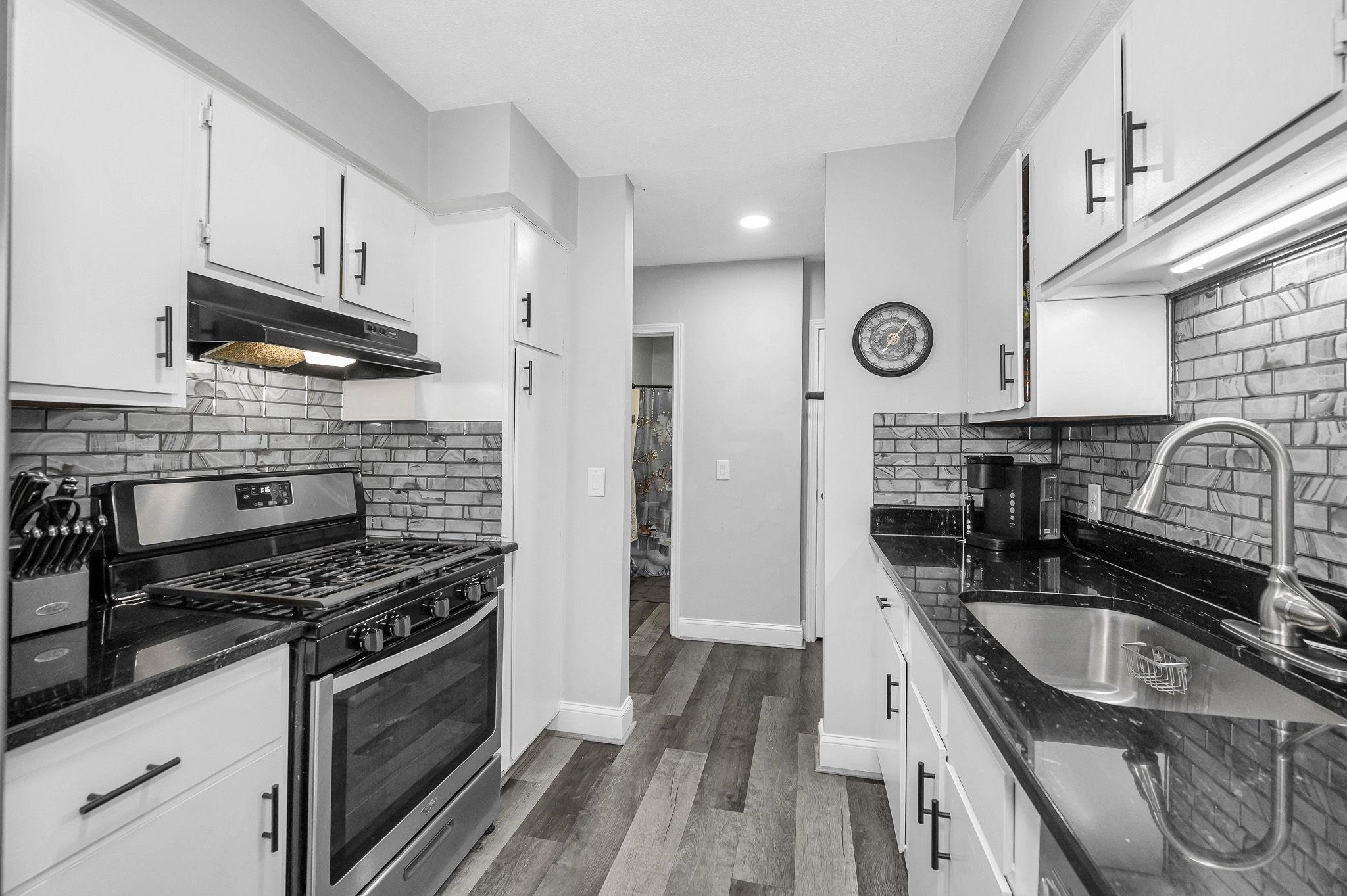 210 Brook Village Road, Unit 38 Nashua, NH 03062 - Photo 4 of 22