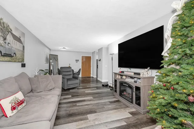 $299,900 | 210 Brook Village Road, Unit 38, Nashua, NH 03062